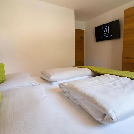 Modern, Luxury In The Center شقة